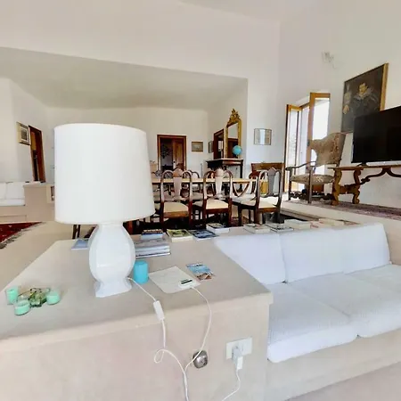 Villa Triestevillas Sistiana, Sea View, Terrace Parking Spaces, Bbq, For 11guests Duino